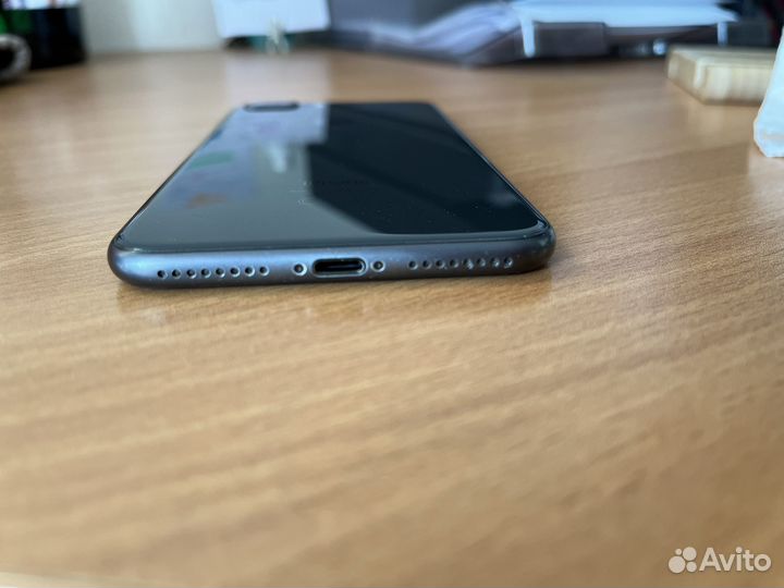 iPhone 8 Plus, 64 ГБ