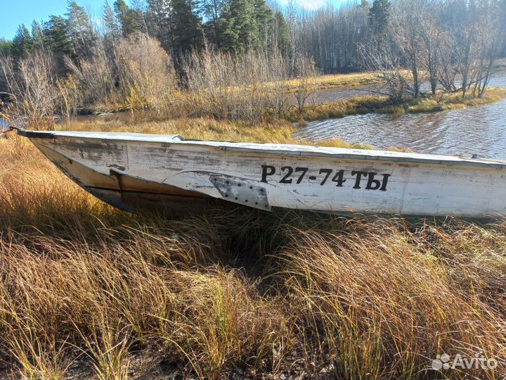 Лодка Волга