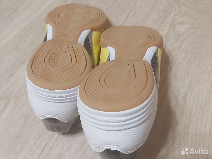 Кроссовки Adidas 35 на мальчика футзал желтые