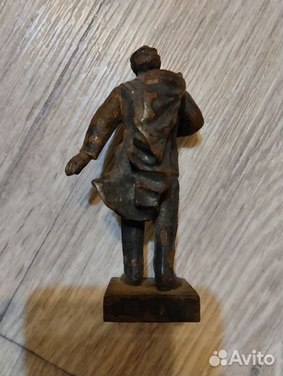 Статуэтка Циолковского