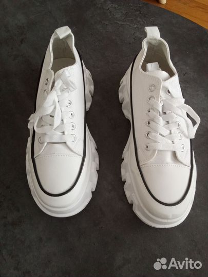 Новые кроссовки кеды с высокой подошвой