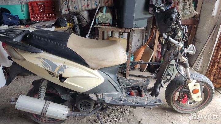 Запчасти на скутер Racer Stels 150