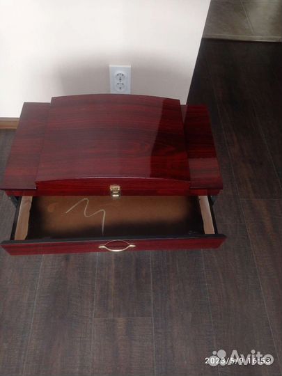 Деревянная шкатулка большая