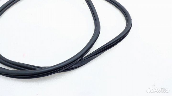 Б/У Уплотнитель проема двери Состояние отличное