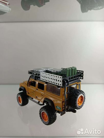Внедорожник land rover camel trophy 1:24