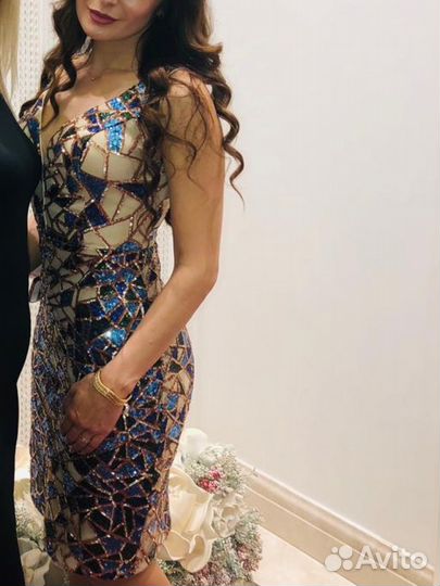 Нарядное платье