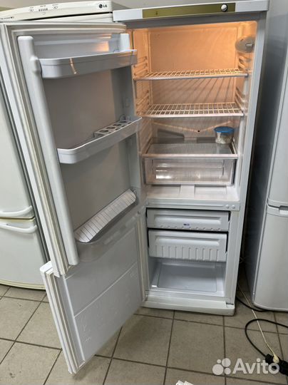 Холодильник indesit