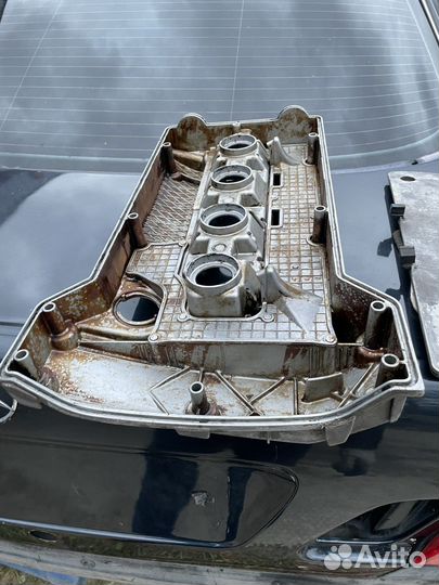 Клапанная крышка м111