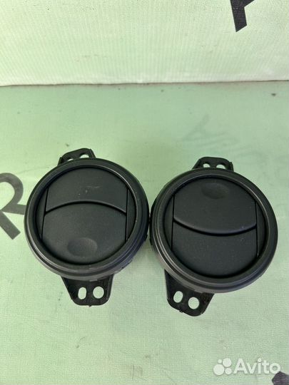 Дефлектор торпедо toyota rav 4 xa20