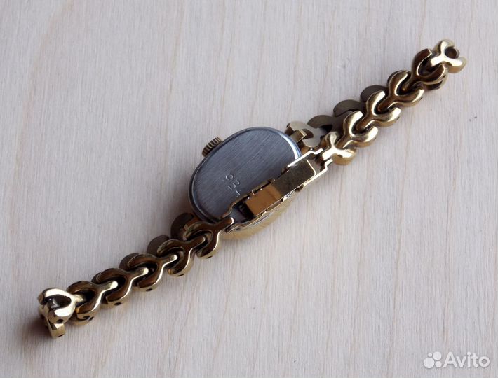 Часы женские Luch