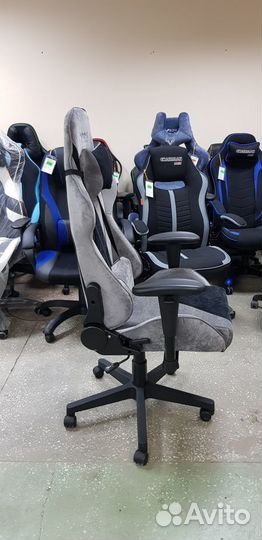 Геймерское кресло, игровое кресло