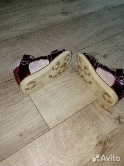 Сандалии для девочки