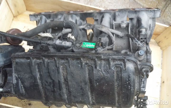 Коллектор впускной 1.6 Peugeot Пежо 307 Citroen