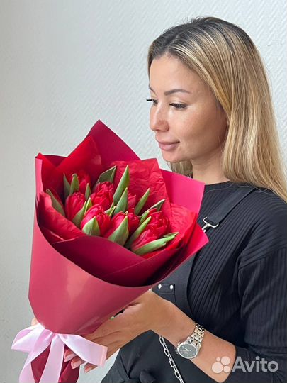 Тюльпаны фиолетовые, тюльпаны красные