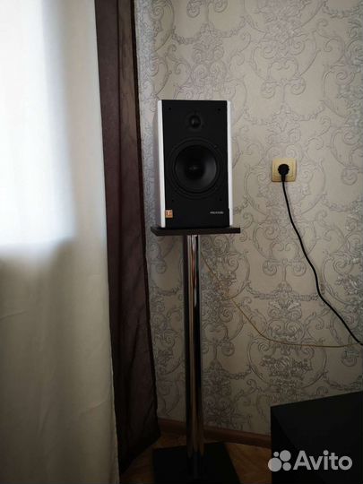 Microlab solo 6c на стойках с сабвуфером