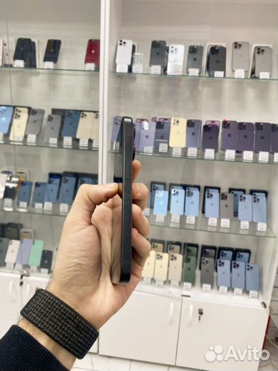 iPhone 15 Pro, 256 ГБ