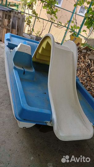 Катамаран бу