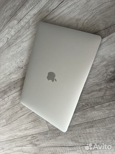 MacBook air 13 2020 m1