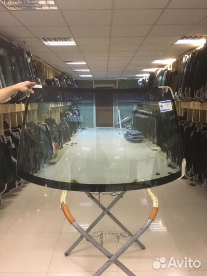 Лобовое стекло Ниссан Куб