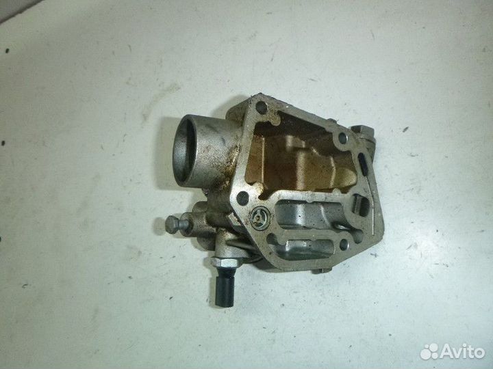 Кронштейн масляного фильтра audi A3 8PA 2004