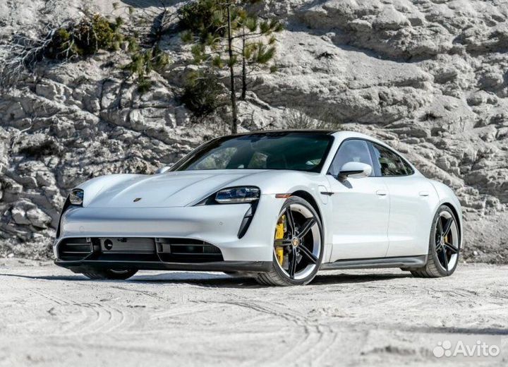 Кованые диски в стиле Porsche Taycan Turbo S R21