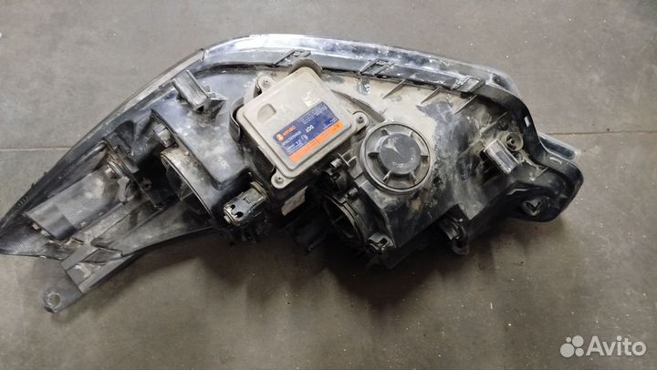 Фара правая ксенон kia cerato 3 YD