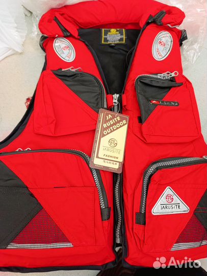 Спасательный жилет