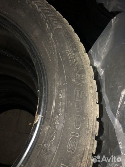 Nokian Tyres Hakkapeliitta 8 235/60 R18