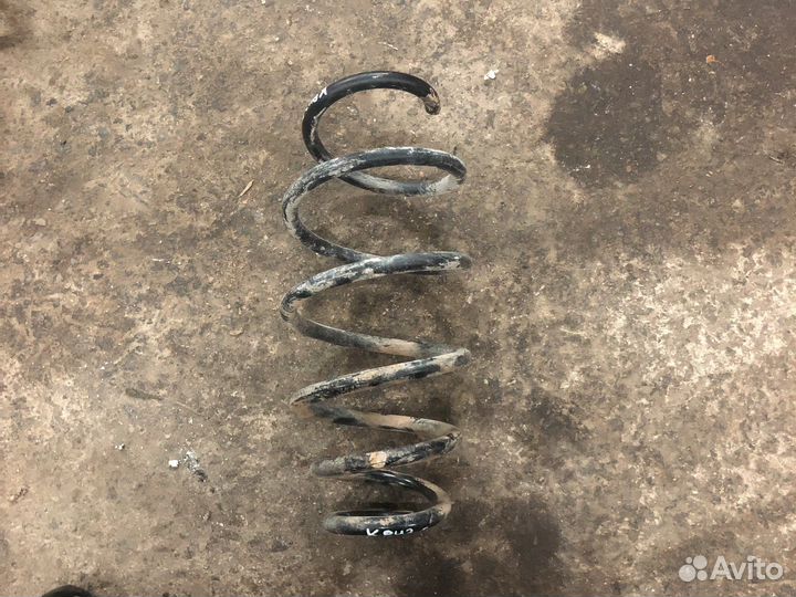 Chevrolet cruze пружина передняя