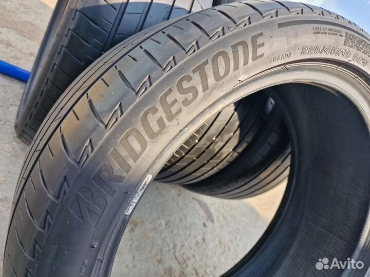 Bridgestone Turanza T005A 225/45 R19