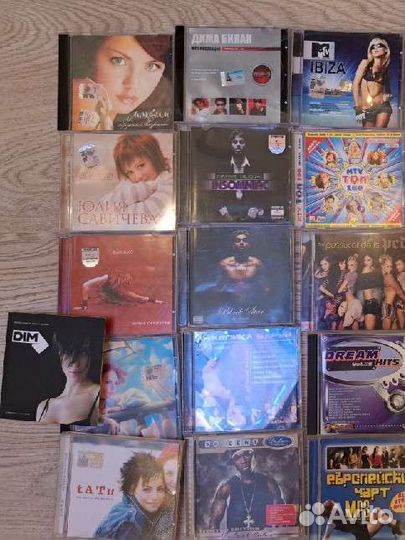 Диски с музыкой и фильмами