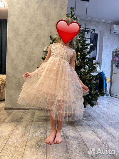 Платье празничное, повседневное