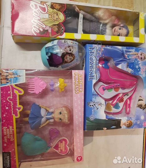 Новые наборы : Книга Холодное Сердце + подар0к