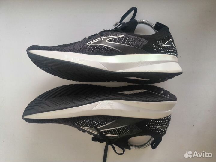 Кроссовки brooks Levitate StealthFit 5