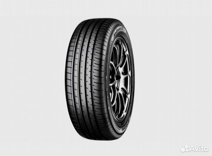 Yokohama BluEarth-XT AE61 215/60 R17 96V