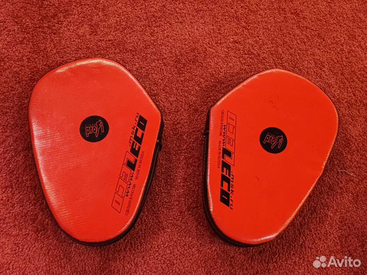 Боксерский шлем, защита, перчатки, лапы