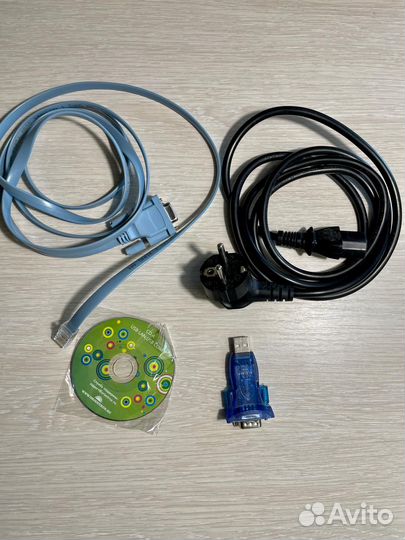 Коммутатор Cisco 2950 24 порта + консольный кабель