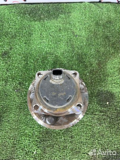 Ступица задняя Toyota Celica ZZT231 2ZZ-GE 2002