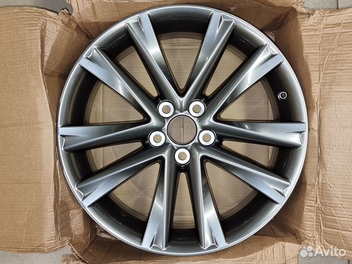 Новый ориг.диск Lexus RX F-Sport 4261A-0E070