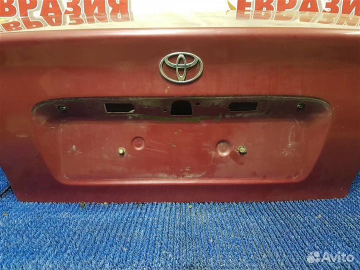 Крышка багажника Toyota Avensis AT220 4A-FE 1999