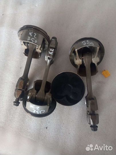 Поршни, шатуны Suzuki gsxr 750 k1-3, 00-03