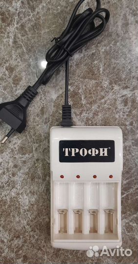 Зарядное устройство для аккумуляторных батареек
