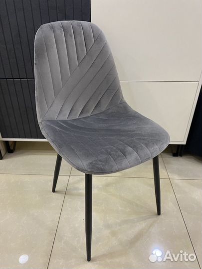 Стул обеденный