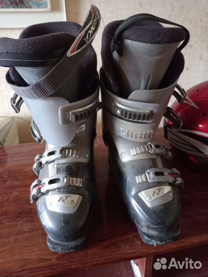 Горнолыжные ботинки