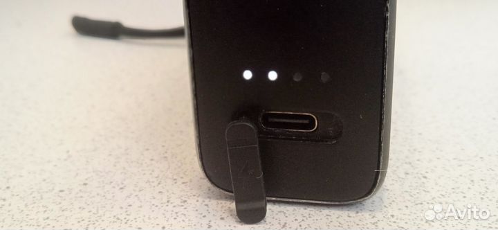 Беспроводные наушники JBL и airpods