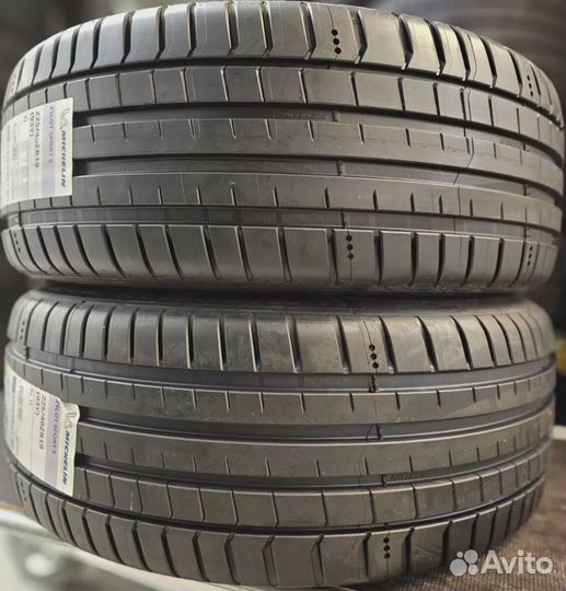 Michelin Pilot Sport 5 225/40 R19 93Y