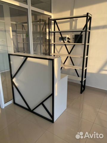 Стойка ресепшн