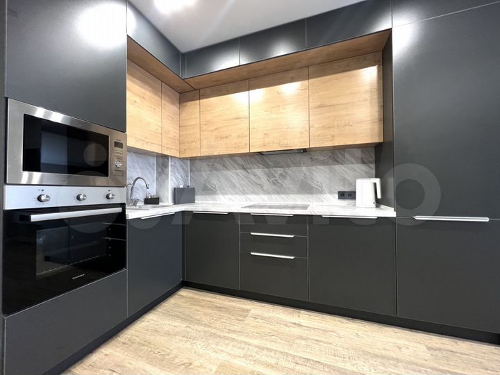 2-к. квартира, 64 м², 8/9 эт.