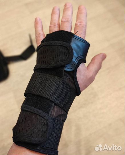 Защита запястья для роликов, скейтборда, сноуборда