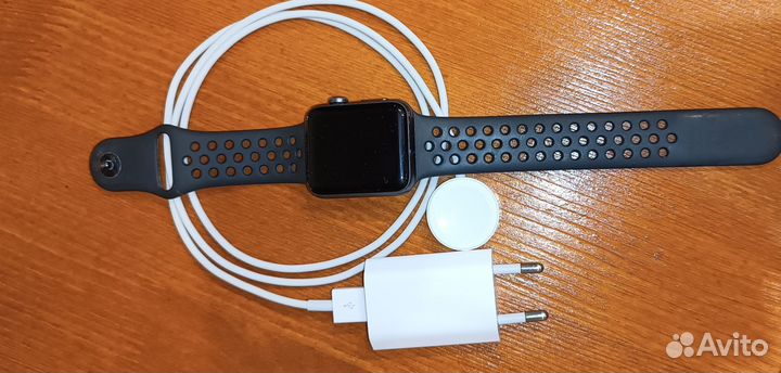 Apple watch series 3 42mm nike
